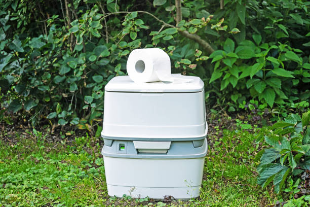 Best Portable restroom trailer rental  in Steelville, MO
